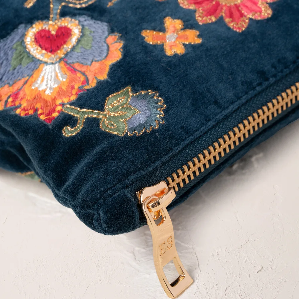 Botanical Garden Everyday Pouch - Image 3